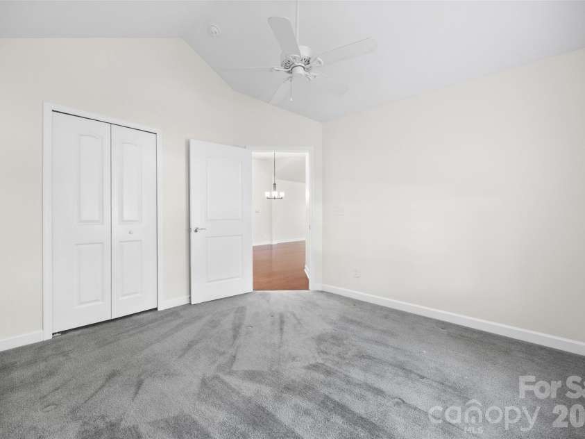 274 Lone Oak Circle, Rock Hill, SC 29732.  MLS# CAR4398102, YatesRealty ID 42568. 