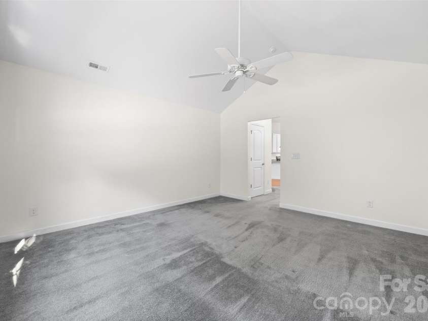 274 Lone Oak Circle, Rock Hill, SC 29732.  MLS# CAR4398102, YatesRealty ID 42568. 