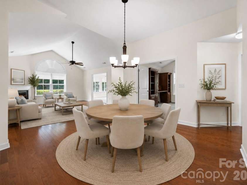 274 Lone Oak Circle, Rock Hill, SC 29732.  MLS# CAR4398102, YatesRealty ID 42568. Virtually Staged Dining & Living Rooms