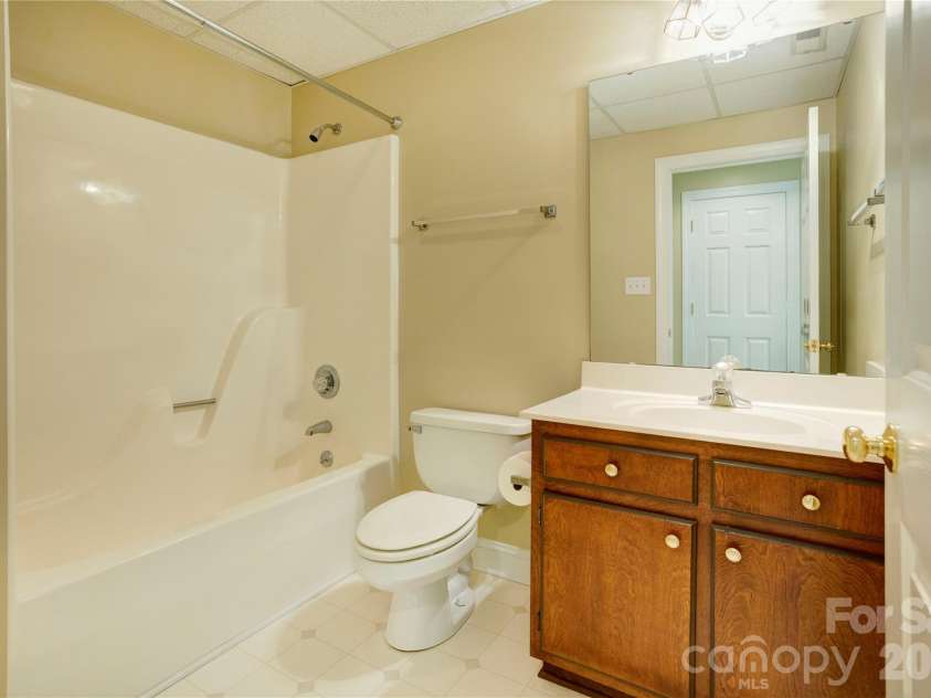 1152 Windsor Drive, Kannapolis, NC 28081.  MLS# CAR4411989, YatesRealty ID 42569. Basement full bath