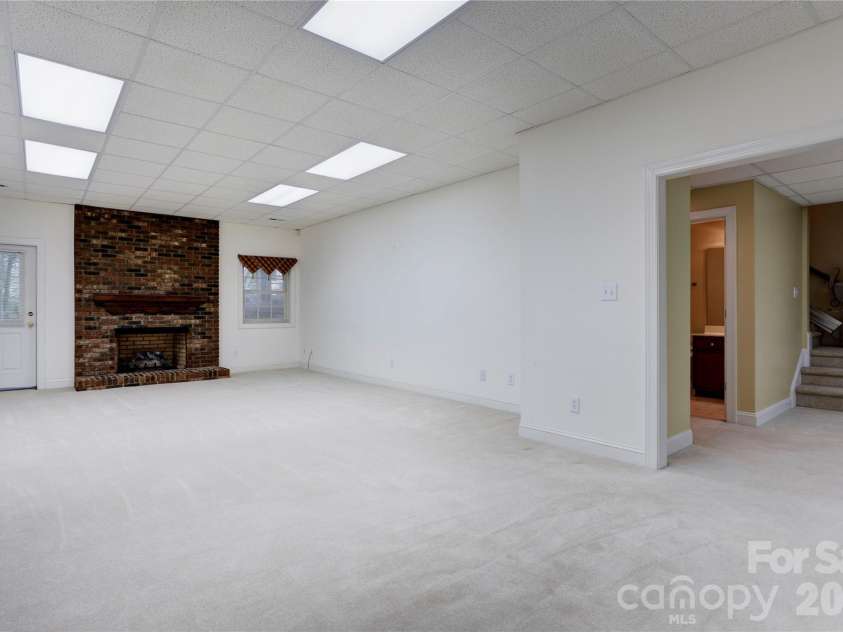 1152 Windsor Drive, Kannapolis, NC 28081.  MLS# CAR4411989, YatesRealty ID 42569. Den