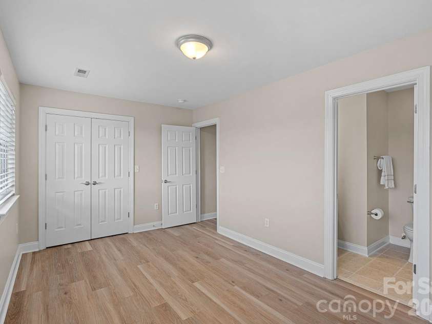 103 High Ridge Road, Mooresville, NC 28117.  MLS# CAR4344209, YatesRealty ID 4257. 