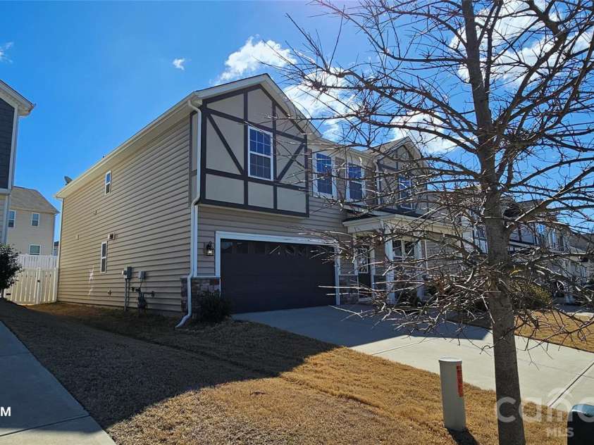 19113 Hawk Haven Lane, Charlotte, NC 28278.  MLS# CAR4358216, YatesRealty ID 4257. 