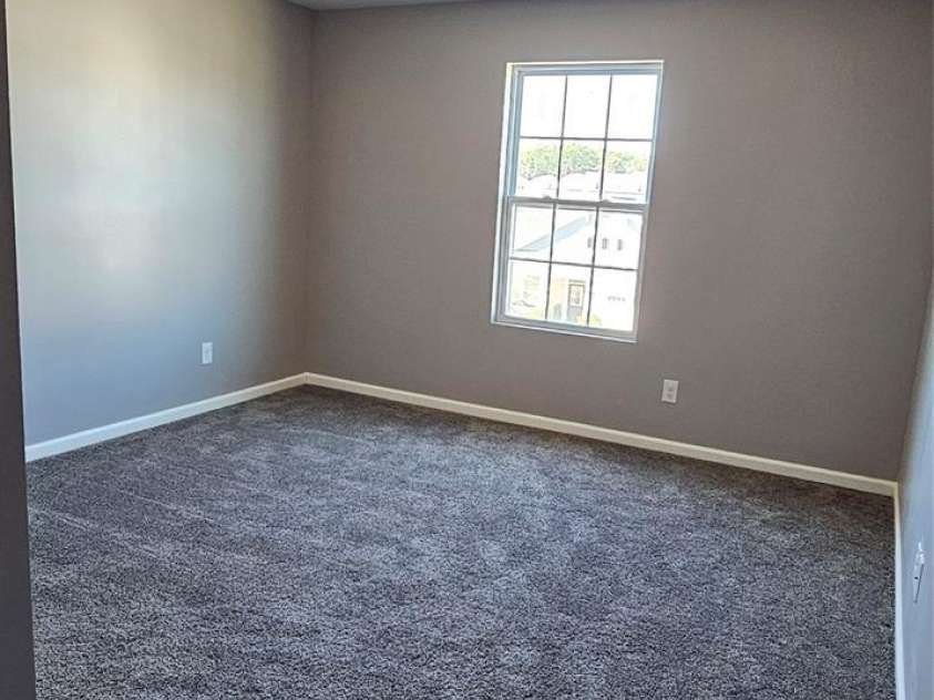 19113 Hawk Haven Lane, Charlotte, NC 28278.  MLS# CAR4358216, YatesRealty ID 4257. 