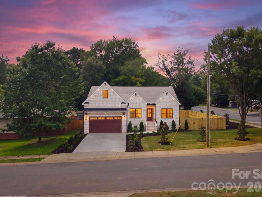 4704 Murrayhill Road, Charlotte, NC 28209.  MLS# CAR4388819, YatesRealty ID 42570. Elevated front view