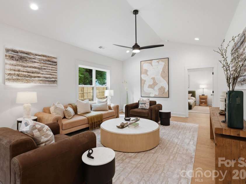 4704 Murrayhill Road, Charlotte, NC 28209.  MLS# CAR4388819, YatesRealty ID 42570. Living room.