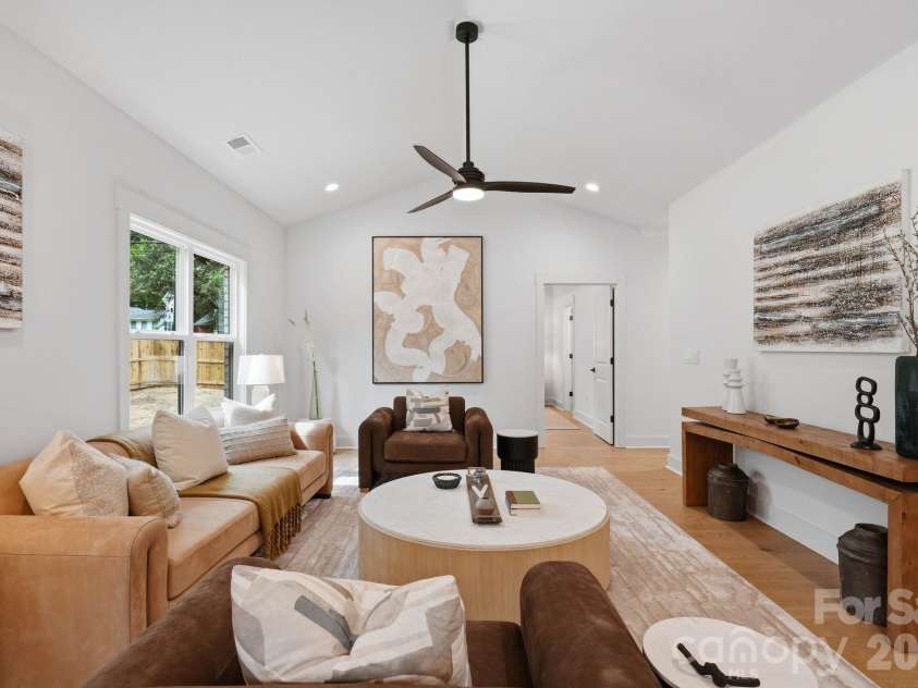 4704 Murrayhill Road, Charlotte, NC 28209.  MLS# CAR4388819, YatesRealty ID 42570. Living room.