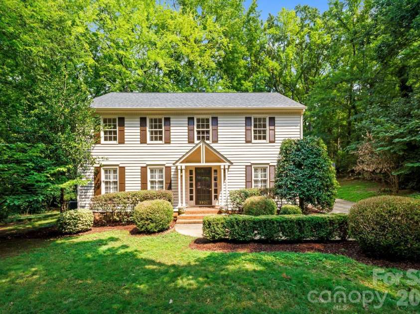 5901 Grosner Place, Charlotte, NC 28211.  MLS# CAR4391756, YatesRealty ID 42575. 
