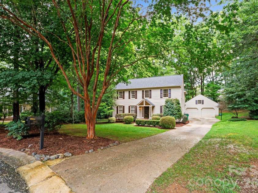 5901 Grosner Place, Charlotte, NC 28211.  MLS# CAR4391756, YatesRealty ID 42575. 
