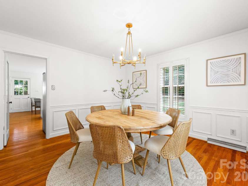 5901 Grosner Place, Charlotte, NC 28211.  MLS# CAR4391756, YatesRealty ID 42575. 