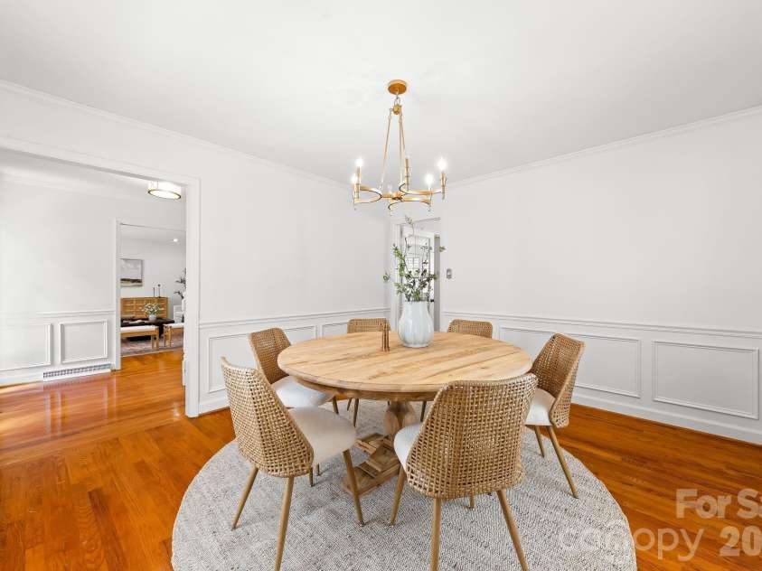5901 Grosner Place, Charlotte, NC 28211.  MLS# CAR4391756, YatesRealty ID 42575. 