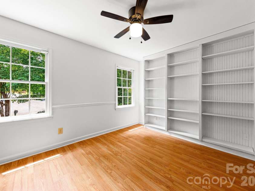 5901 Grosner Place, Charlotte, NC 28211.  MLS# CAR4391756, YatesRealty ID 42575. 