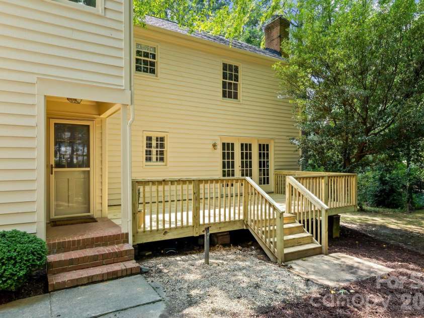 5901 Grosner Place, Charlotte, NC 28211.  MLS# CAR4391756, YatesRealty ID 42575. 