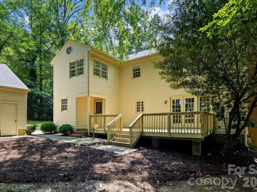 5901 Grosner Place, Charlotte, NC 28211.  MLS# CAR4391756, YatesRealty ID 42575. 