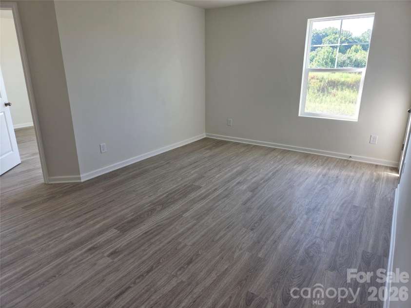 128 Sanders Way, Statesville, NC 28625.  MLS# CAR4404168, YatesRealty ID 42576. Loft
