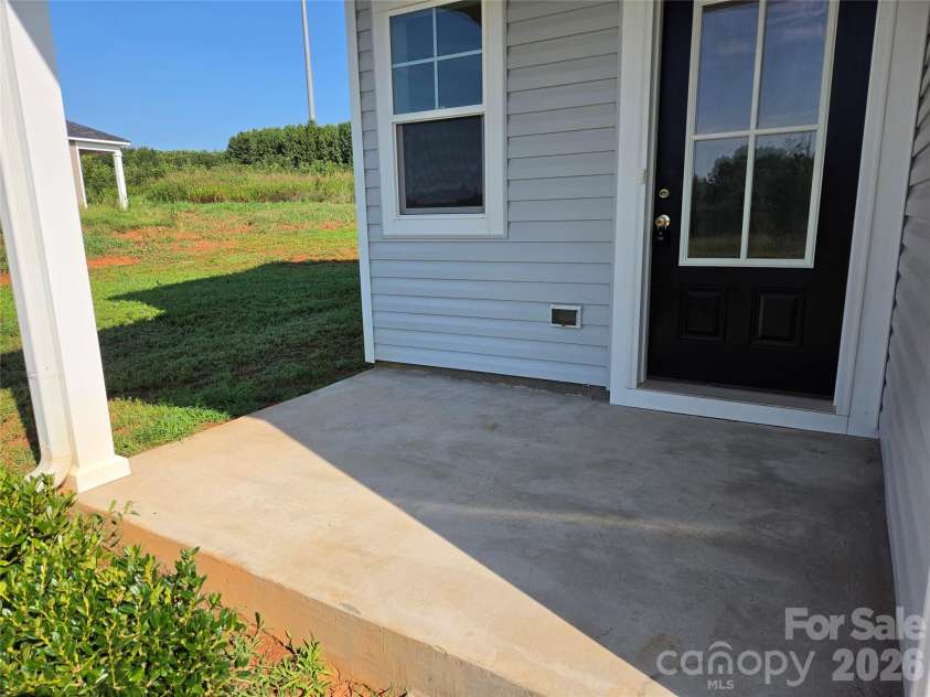128 Sanders Way, Statesville, NC 28625.  MLS# CAR4404168, YatesRealty ID 42576. {orch