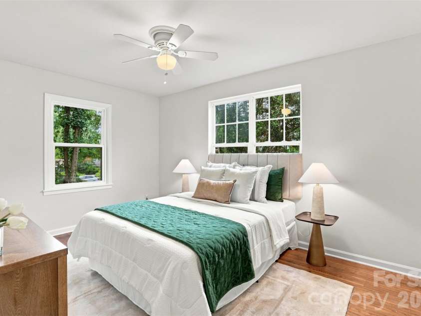 1815 Arnold Drive, Charlotte, NC 28205.  MLS# CAR4409819, YatesRealty ID 42577. 