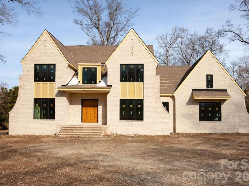 125 Randstone Court, Charlotte, NC 28211.  MLS# CAR4329471, YatesRealty ID 4258. Exterior -Some Images Amy include virtual enhancements to illustrate potential features. 