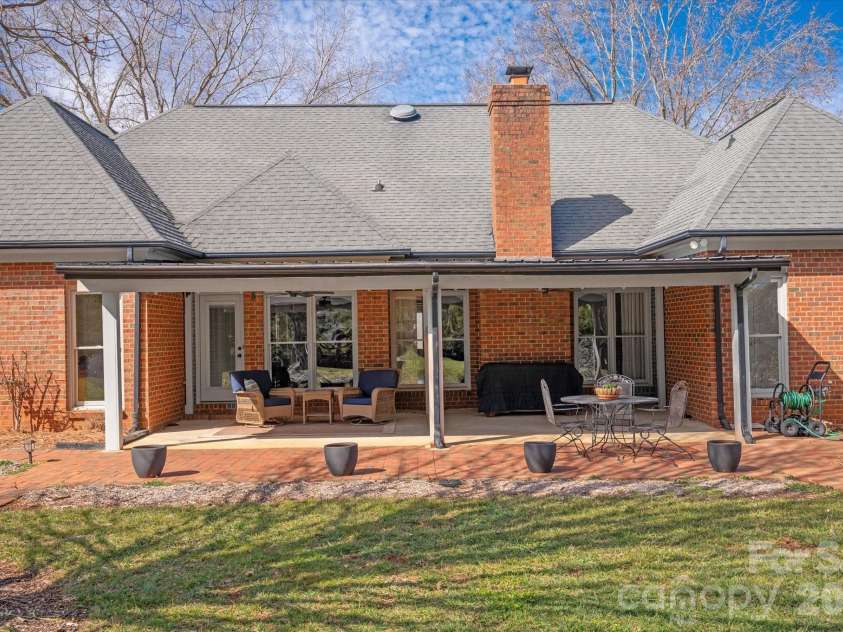 7049 High Meadow Drive, Weddington, NC 28104.  MLS# CAR4349099, YatesRealty ID 4258. 