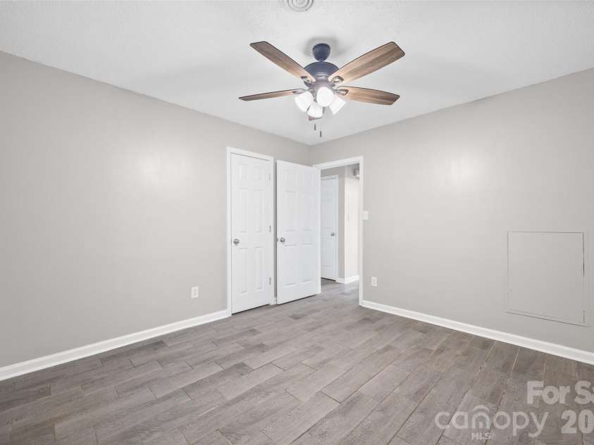147-C Glenwood Drive, Rock Hill, SC 29732.  MLS# CAR4386966, YatesRealty ID 42580. 