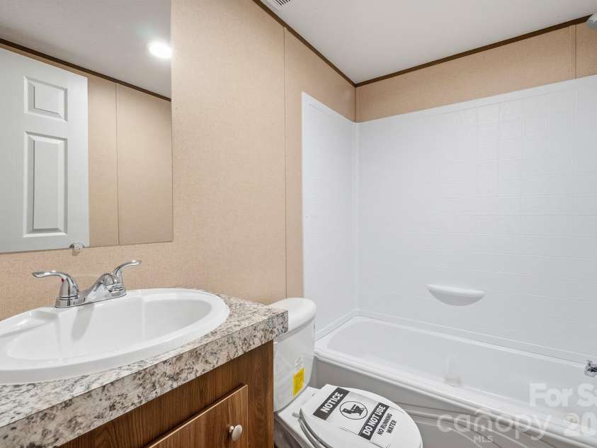 5101 Flay Road, Lincolnton, NC 28092.  MLS# CAR4386812, YatesRealty ID 42581. 2nd Bathroom