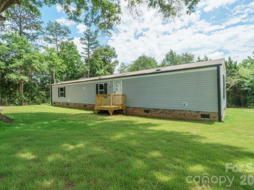 5101 Flay Road, Lincolnton, NC 28092.  MLS# CAR4386812, YatesRealty ID 42581. Grass virtually enhanced; Front of Home