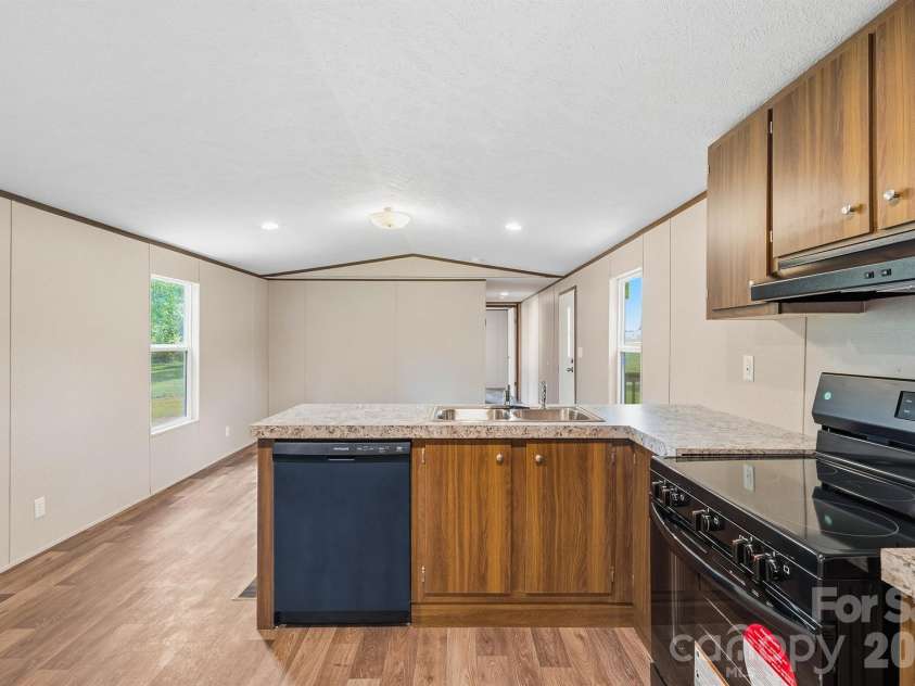 5101 Flay Road, Lincolnton, NC 28092.  MLS# CAR4386812, YatesRealty ID 42581. Kitchen