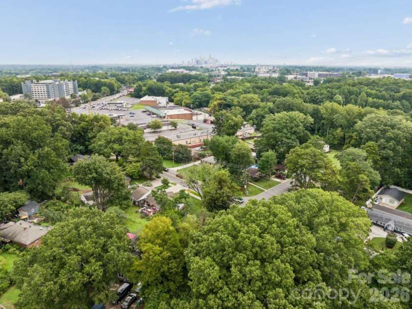 139 Southwold Drive, Charlotte, NC 28217.  MLS# CAR4403152, YatesRealty ID 42582. 