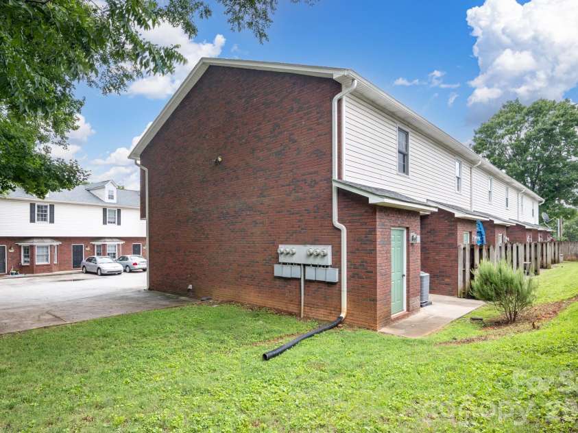 403 Wilson Street, Rock Hill, SC 29730.  MLS# CAR4410529, YatesRealty ID 42583. 