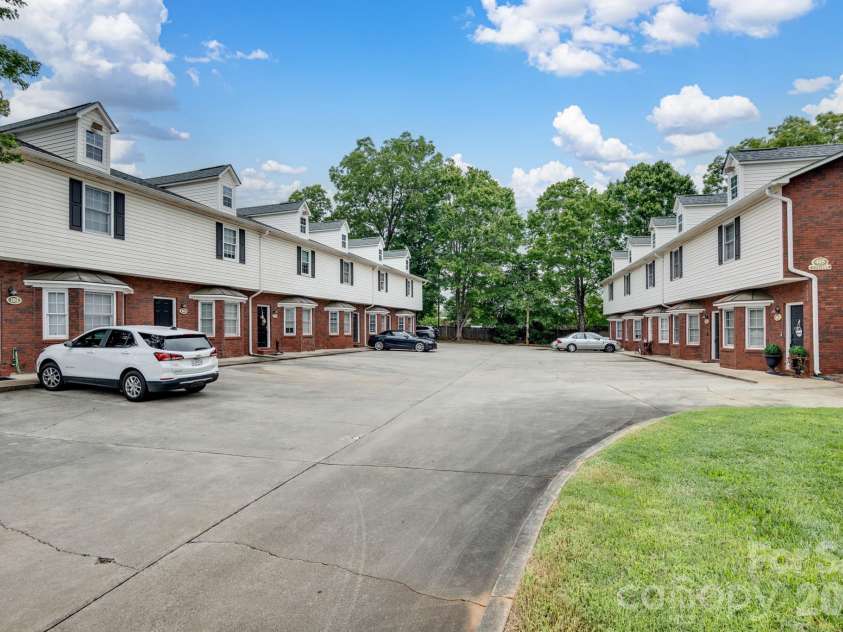 403 Wilson Street, Rock Hill, SC 29730.  MLS# CAR4410529, YatesRealty ID 42583. 