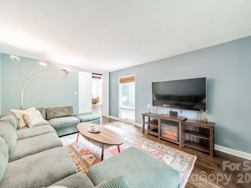322 Grady Drive, Rock Hill, SC 29732.  MLS# CAR4407267, YatesRealty ID 42585. 