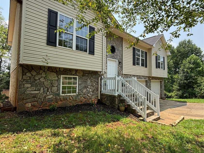 3253 Capital Court, Lenoir, NC 28645.  MLS# CAR4398003, YatesRealty ID 42586. 