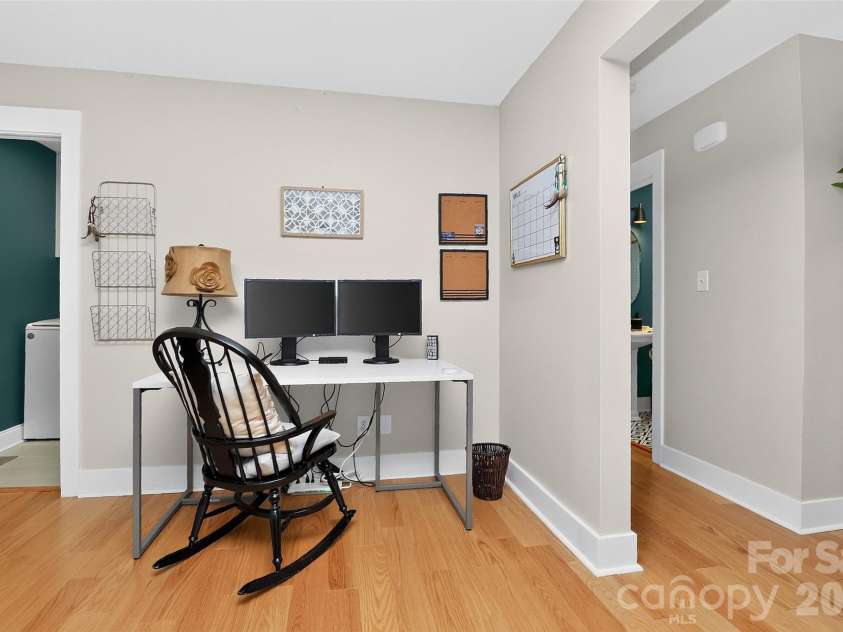 1016 Dresden Drive, Charlotte, NC 28205.  MLS# CAR4409208, YatesRealty ID 42587. 