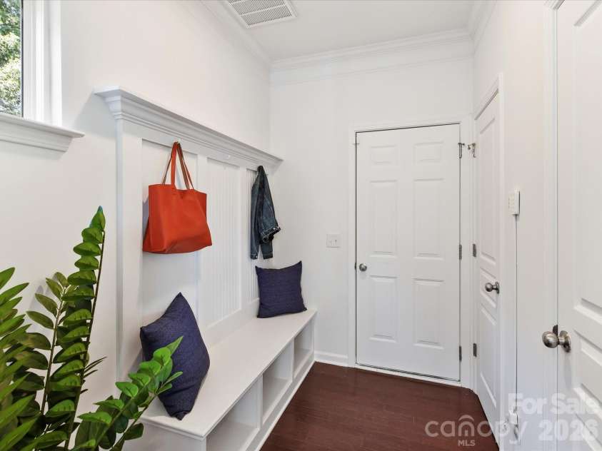 1806 Sunchaser Lane, Charlotte, NC 28210.  MLS# CAR4407057, YatesRealty ID 42588. Mud Room