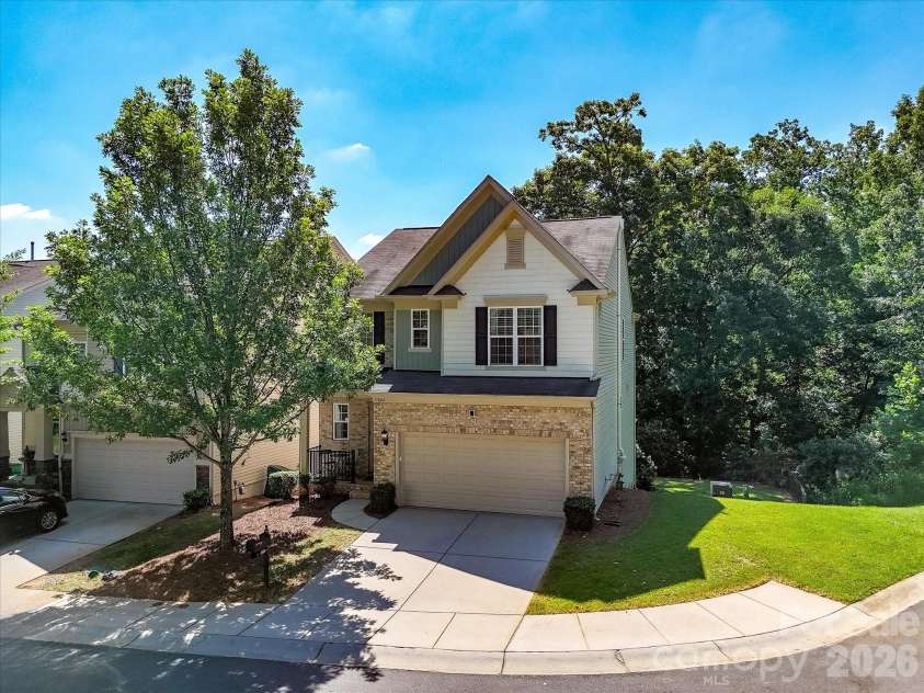1806 Sunchaser Lane, Charlotte, NC 28210.  MLS# CAR4407057, YatesRealty ID 42588. Welcome home!