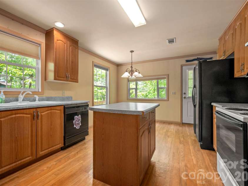132 Egret Road, Lake Lure, NC 28746.  MLS# CAR4254580, YatesRealty ID 4259. Kitchen
