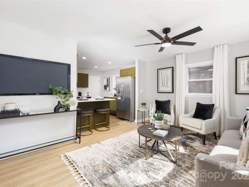 4308 Welling Avenue, Charlotte, NC 28208.  MLS# CAR4230616, YatesRealty ID 4259. 