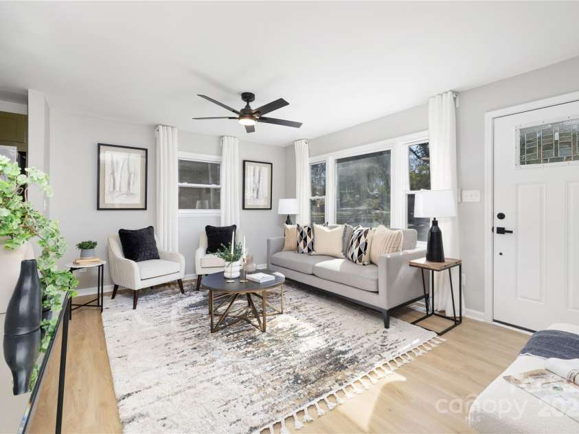 4308 Welling Avenue, Charlotte, NC 28208.  MLS# CAR4230616, YatesRealty ID 4259. 