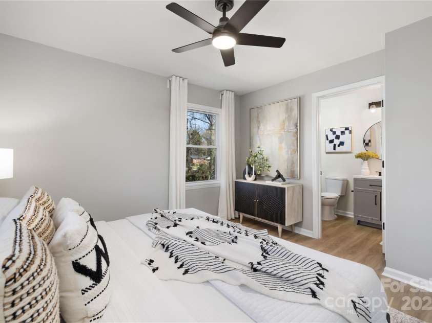 4308 Welling Avenue, Charlotte, NC 28208.  MLS# CAR4230616, YatesRealty ID 4259. 