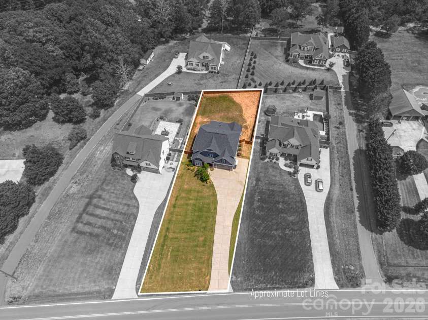 955 Robinson Road, Gastonia, NC 28056.  MLS# CAR4407272, YatesRealty ID 42590. 