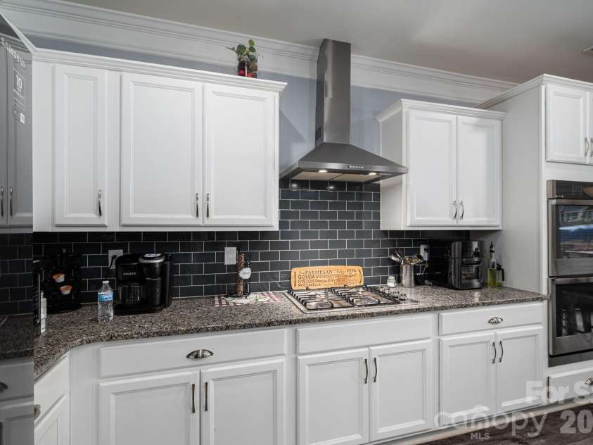 955 Robinson Road, Gastonia, NC 28056.  MLS# CAR4407272, YatesRealty ID 42590. 