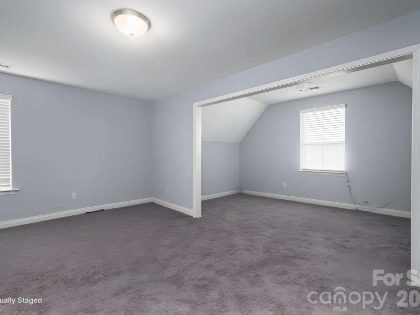 955 Robinson Road, Gastonia, NC 28056.  MLS# CAR4407272, YatesRealty ID 42590. 