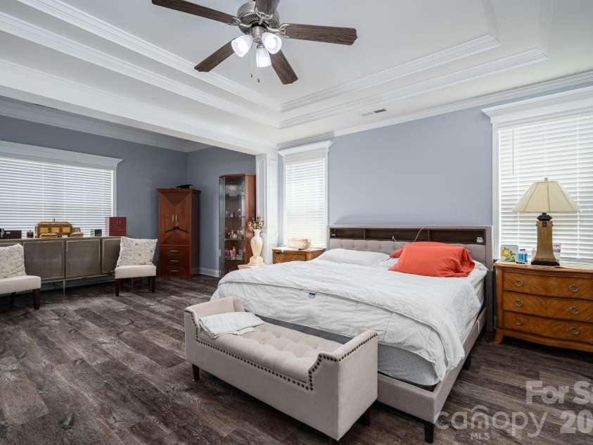955 Robinson Road, Gastonia, NC 28056.  MLS# CAR4407272, YatesRealty ID 42590. 