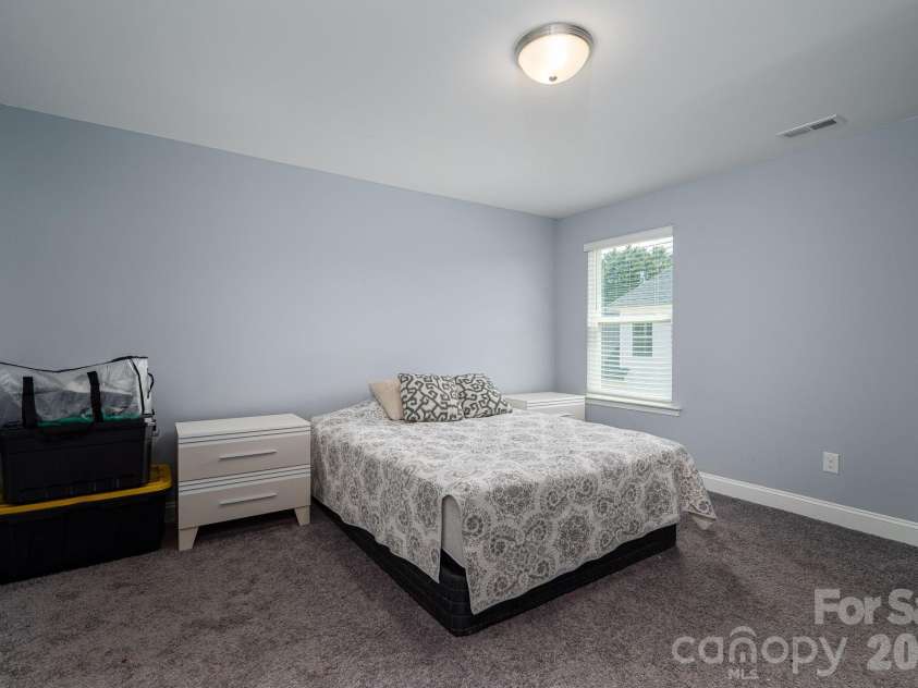 955 Robinson Road, Gastonia, NC 28056.  MLS# CAR4407272, YatesRealty ID 42590. 