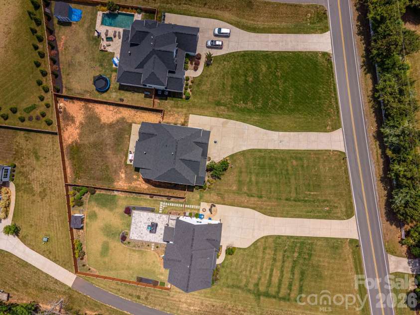 955 Robinson Road, Gastonia, NC 28056.  MLS# CAR4407272, YatesRealty ID 42590. 