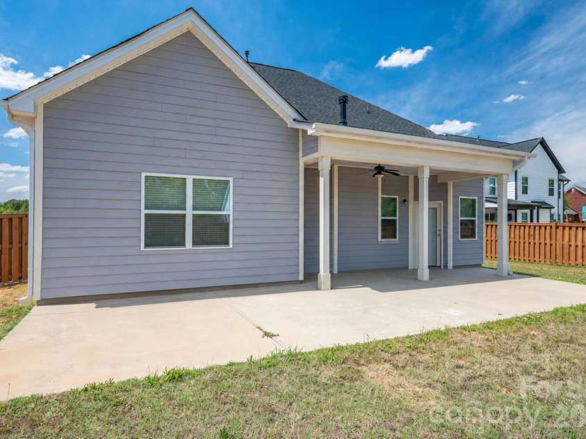 955 Robinson Road, Gastonia, NC 28056.  MLS# CAR4407272, YatesRealty ID 42590. 