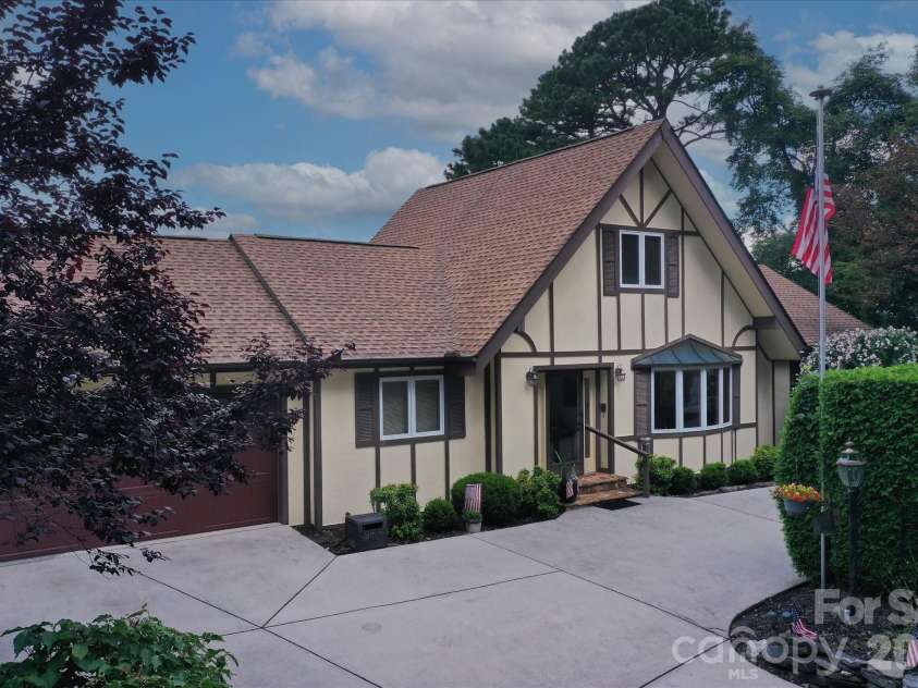 2484 Connestee Trail, Brevard, NC 28712.  MLS# CAR4410483, YatesRealty ID 42591. 