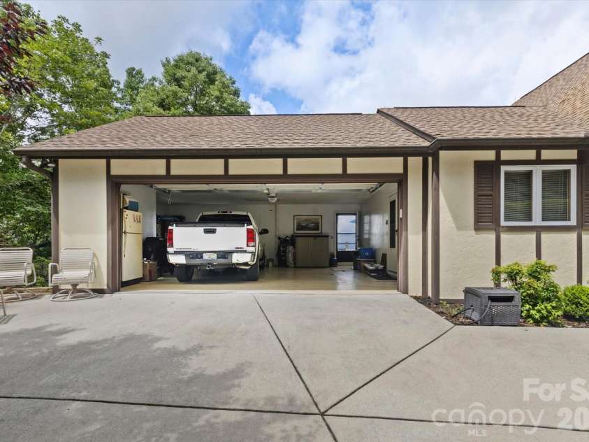2484 Connestee Trail, Brevard, NC 28712.  MLS# CAR4410483, YatesRealty ID 42591. 