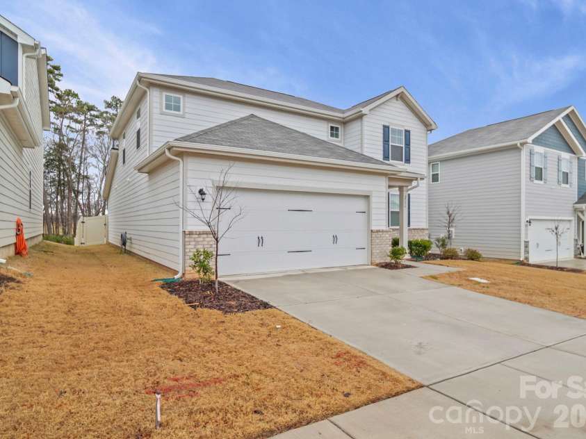 2556 Blue Sky Meadows Drive, Monroe, NC 28110.  MLS# CAR4412105, YatesRealty ID 42592. 