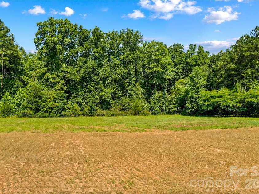 1080 Memorial Highway, Harmony, NC 28634.  MLS# CAR4404711, YatesRealty ID 42593. 